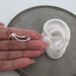Ear cuff 2 TraÇos Cravejado Zirconia Redondo e Ova... - C Martiniano Joias