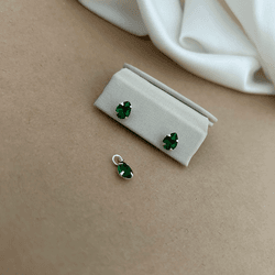 CONJUNTO BRINCO E PINGENTE GOTA ZIRCÔNIA ESMERALDA... - C Martiniano Joias