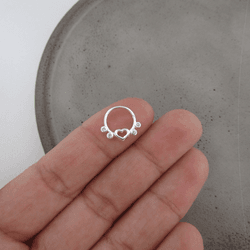 PIERCING ARGOLINHA CORAÇÃO LISO VAZADO COM 4 PONTO... - C Martiniano Joias