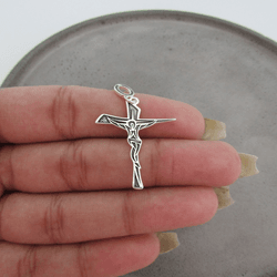 PINGENTE CRUCIFIXO TRABALHADO A LASER ENVELHECIDO ... - C Martiniano Joias
