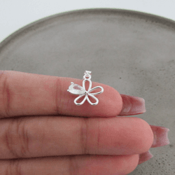 PINGENTE FLOR VAZADA COM ZIRCÔNIA GOTA CRISTAL EM ... - C Martiniano Joias