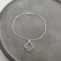 PULSEIRA COM UM TREVO DE ZIRCÔNIA ROSA CLARO - 26... - C Martiniano Joias