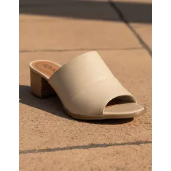 Sandália de Salto em Couro Nude - Flor de Couro | Sandálias e Botas Femininas