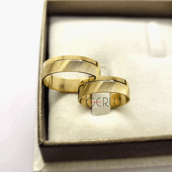 Par de Alianças Trabalhadas 7mm em Ouro 18K - AL11... - Gerlu Joias