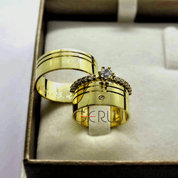 Par de Alianças Trabalhada Quadrada 7 mm em Ouro 1... - Gerlu Joias