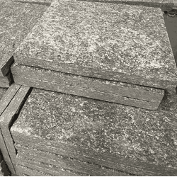 Pedra Miracema Serrada 47 x 47cm - Plaza Revestimentos 