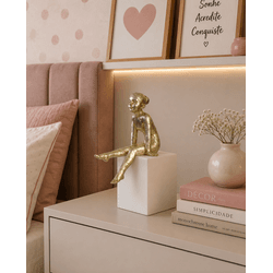 Enfeite Decorativo Escultura Em Poliresina Menina ... - BARBIZAN DECORE