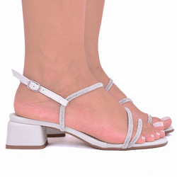 Sandália Feminina com Salto Quadrado Off White - 5... - MARIAISABEL