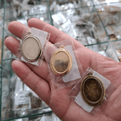 PINGENTE OVAL FACE UNICA ML7832 . - 0000140001 - Metal Light