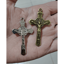 CRUCIFIXO SÃO BENTO LISO ML7818 . - 0000090001 - Metal Light