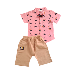 Conjunto Camisa Rosa Coroas e Bermuda Bege - 148 - Novelinhos Moda Infantil