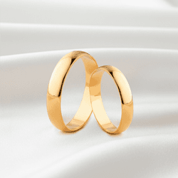 Par de Alianças Tradicionais em Ouro 18K - 4mm - O... - Ouro Vale Joias