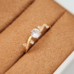 Anel Solitário em Ouro 18K com Zircônia Branca - O... - Ouro Vale Joias