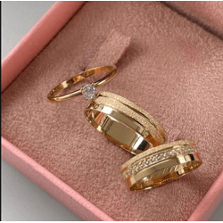 Par de Alianças em ouro 18K - REINOAUI