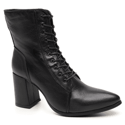 BOTA CLASSIC EM COURO PRETO - Mezzo Punto