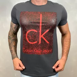 Camiseta CK Chumbo DFC⭐ - 2165 - DROPA AQUI