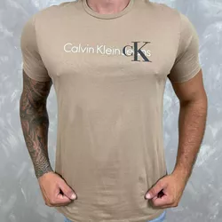 Camiseta CK Caqui DFC⭐ - 3559 - DROPA AQUI