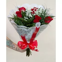 Buquê 6 rosas vermelhas - CAFECOMPAO I Cestas de Café da Manhâ Curitiba
