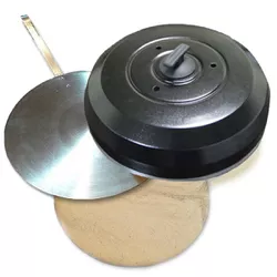 Kit Pizza Para Churrasqueira Com Pá de Pizza Alumínio, Pedra Refratária 35cm e Abafador Preto - 2425 - Empório do Lazer