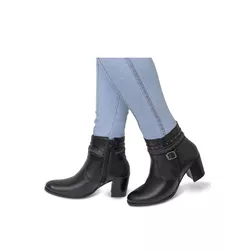 Bota Feminina Cano Curto Couro Legítimo Preto Salto Bloco - Flor de Couro | Sandálias e Botas Femininas