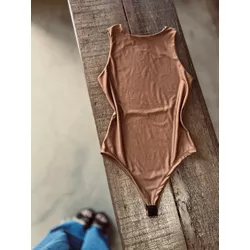 Body regata Serrano - Avelã - Kamila Karolina 