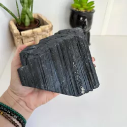 TURMALINA NEGRA 1.493KG 11CM - PEÇA ÚNICA - Ktw Cristais