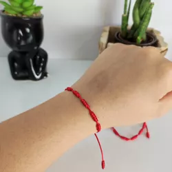 PULSEIRA VERMELHA KABBALAH 7 NÓS - AMULETO PARA PROTEÇÃO - Ktw Cristais
