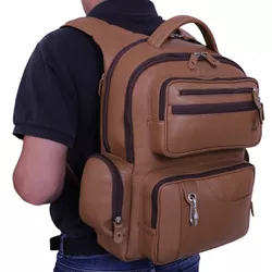 Mochila em Couro Original Racer Café.
