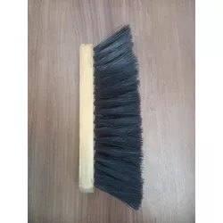 Escova de Nylon com Cabo de Madeira Reforçada