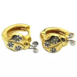Argola de Joaninha em Ouro 18K com 6 Brilhantes - J01501180 - RDJ Joias