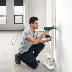 Parafusadeira Furadeira Impacto Bosch GSB 180-LI 18V 1 bateria, carregador e bolsa
