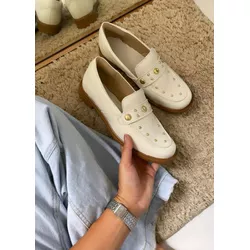  MOCASSIM CLÁSSICO OFF WHITE COM TACHINHAS - FIL7... - Talline Sapatilhas Atacado