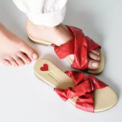 Sandália Rasteira Tiras Couro Vermelho - 38070 - SERRA BELLA CALCADOS