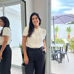 Blusa Feminina Crepe Pregas ... - XICA STORE