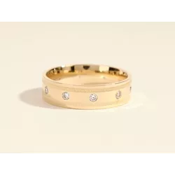 Aliança ouro 18k cravejada com Brilhantes quadrada... - Almeida Prada