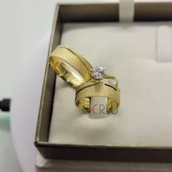 Par de Alianças Trabalhadas com 5,5 mm em Ouro 14K... - Gerlu Joias