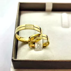 Par de Alianças Trabalhada Quadrada 5 mm em Ouro 1... - Gerlu Joias