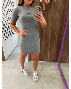 Vestido Curto Slim Fit Canelado Cinza Colcci Sport... - Closet