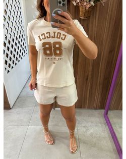 Camiseta Manga Curta Com Estampa Bege Colcci - 852... - Closet
