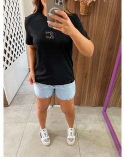 Camiseta Preta Com Detalhe Em Aplicação Colcci - 5... - Closet