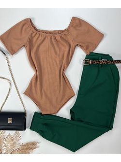 Calça Cenoura Alfaiataria Verde Folha 