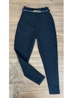 Calça Alfaiataria com Cinto Preta