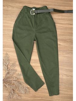 Calça Cenoura Verde Militar com Cinto
