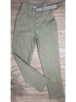 Calça Cenoura com Cinto Detalhado Caramelo