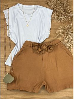 Short Alfaiataria Com Cinto de Flor Caramelo - LOJA ANDRESSA FREITAS