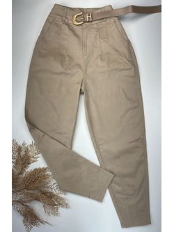 Calça Cenoura com Cinto Bege