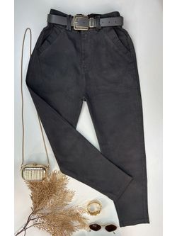 Calça Cenoura MOM Com Cinto Cinza