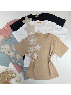 Blusa Com Aplicação de Flores Em Crochê Bege