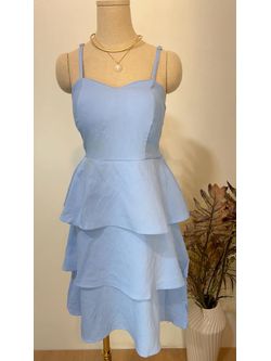 Vestido Curto Camadinhas Azul Bebê 