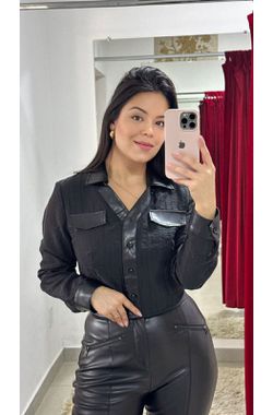 Camisa Cropped Pedraria - PRETA - 70072 - Madame Chérie